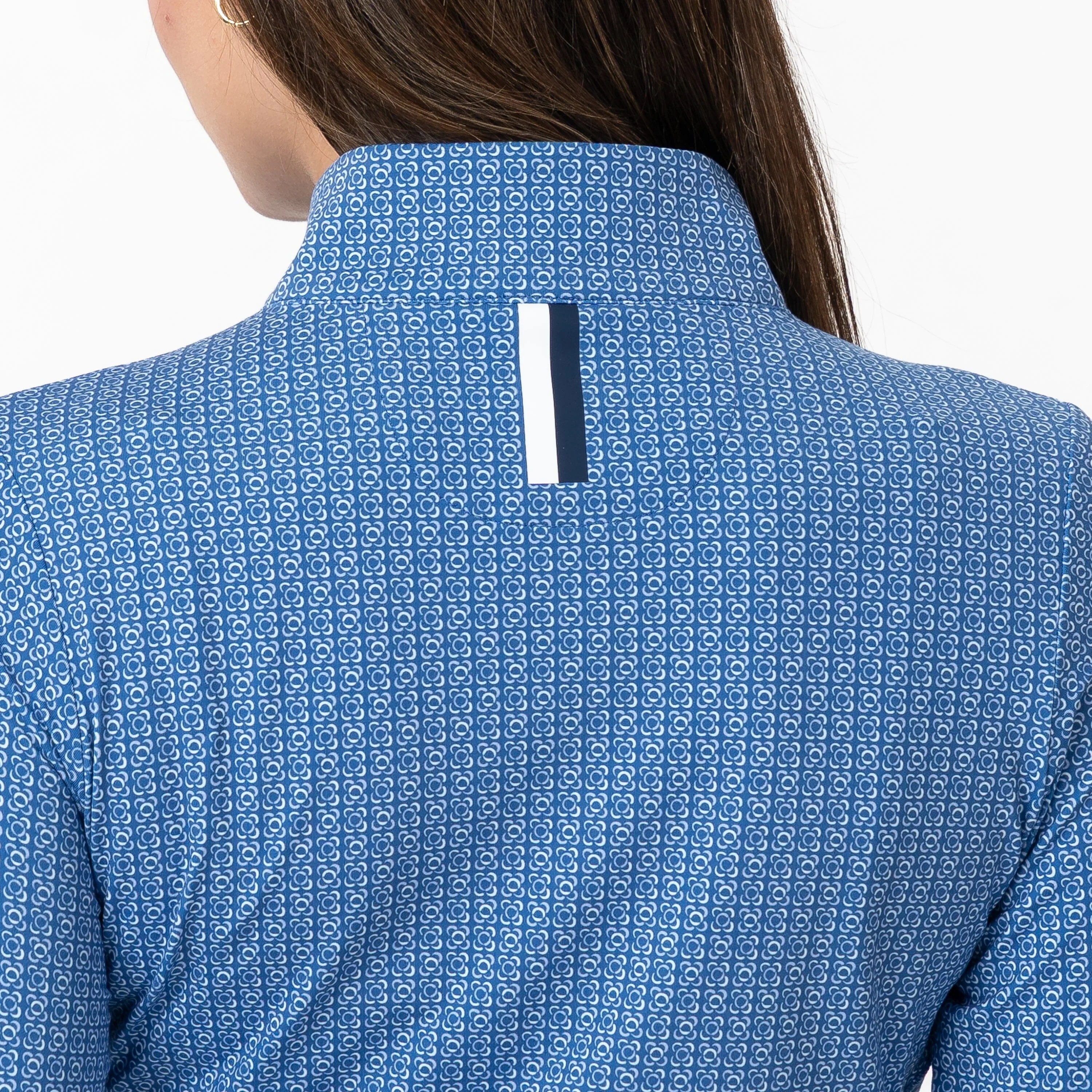 Floral Lattice Performance Q-Zip | The Floral Lattice - Short Stop Blue/White - Image 3